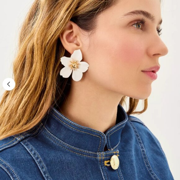 NWT Lilly Pulitzer White Orchid Earrings floral flower gold dust bag - Picture 2 of 5